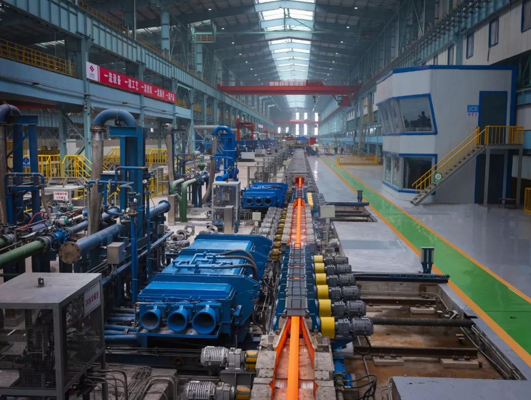 世界首條!我國投產一條控軋控冷精品鋼生產線.jpg